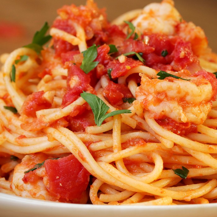 Shrimp pasta with spaghetti sauce recipe