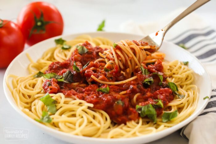 Spaghetti sauce recipe made with fresh tomatoes