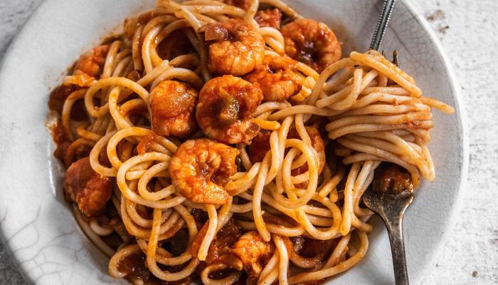 Shrimp pasta with spaghetti sauce recipe