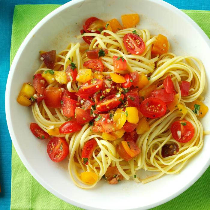 Simple tomato sauce recipe using fresh tomatoes